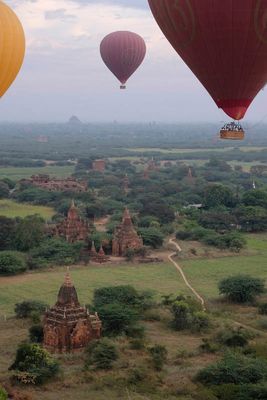 Bagan, Balloon Flight