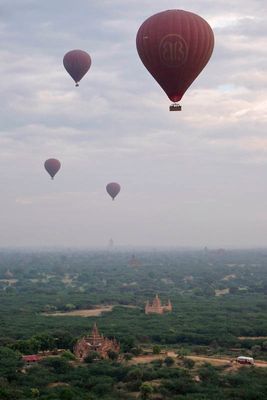 Bagan, Balloon Flight