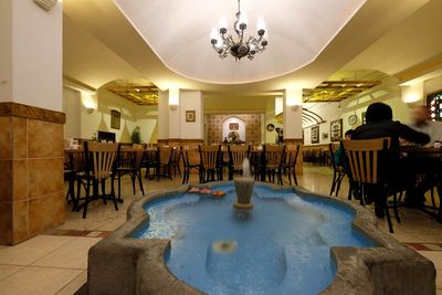 Tabriz, Traditional Restaurant