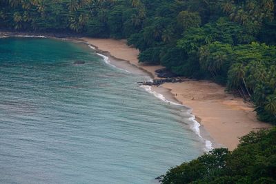 Príncipe Island, Antenas Lookout, Macaco Beach