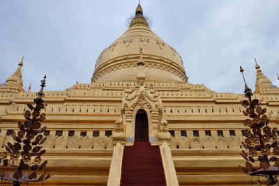 Bagan, Shwezigon Pagoda