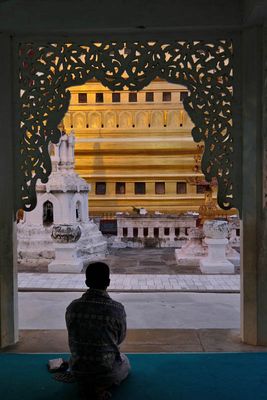 Bagan, Shwezigon Pagoda