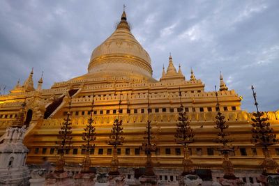 Bagan, Shwezigon Pagoda