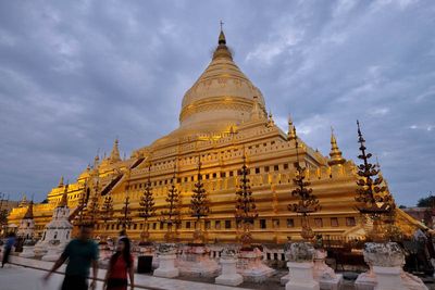 Bagan, Shwezigon Pagoda