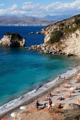 Pasqyrave Beach