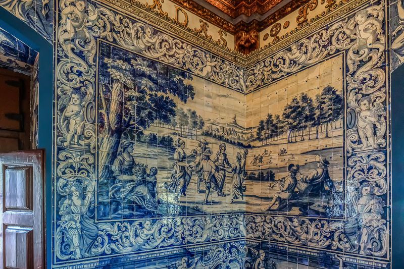 Coats of Arms Room (Sala dos Brases)
