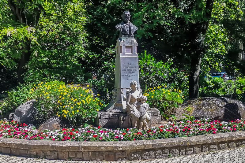 Sintra Monument
