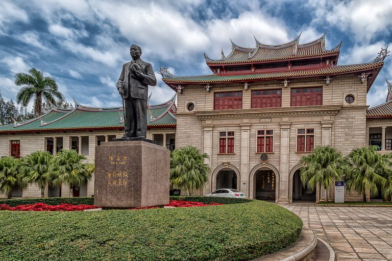 Statue of Tan Kah Kee