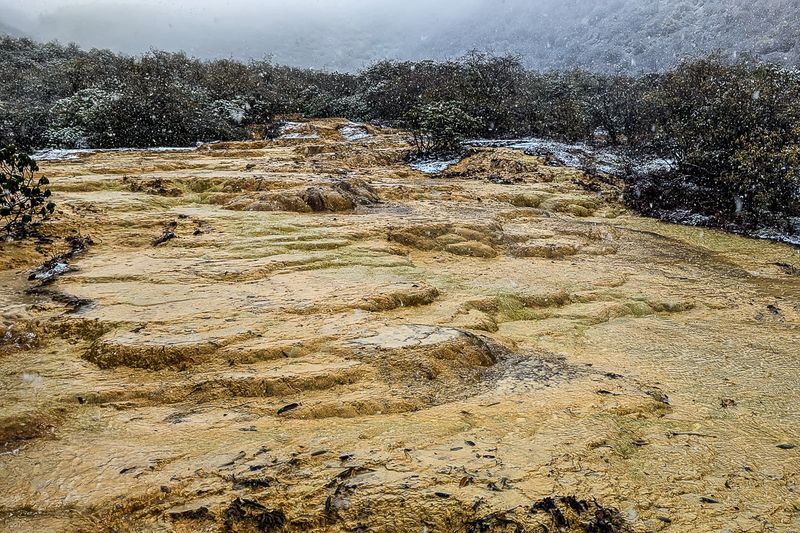 Huanglong Golden Sand Pavement 金沙鋪地
