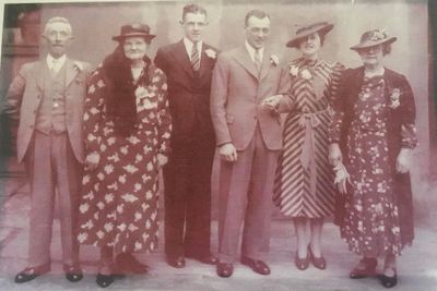 DONAL WRIGHT WEDDING WITH HORACE PARENTS ON THE LEFT.jpg