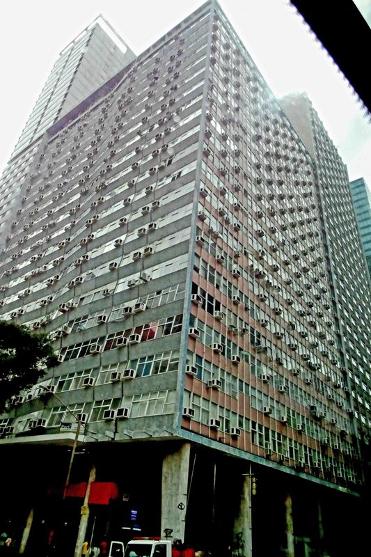 Individual Air Conditioners in Hi-rise units in Rio