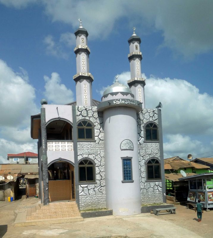 Nice Mosque in front of a squatter camp (Africas new term for slums).JPG