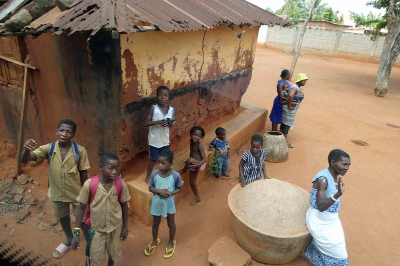 Akepe, Togo villagers.JPG