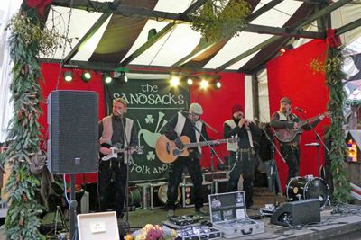 A very good Irish Band at the Medieval Christmas Market