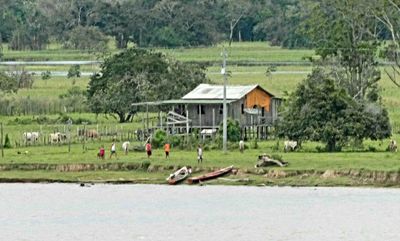 Family life on the Amazon River