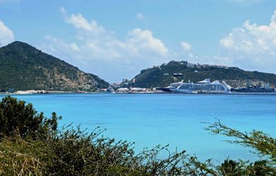 Ships docked in Dutch St. Maarten
