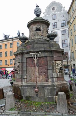 Stortorget well in Stockholm dates to 1778