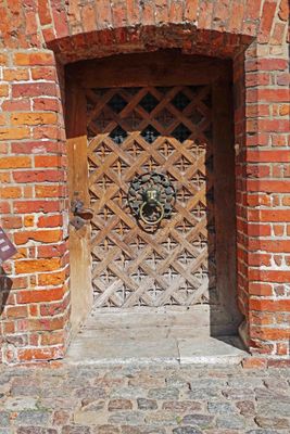 Door on outside of the Middle Castle of Malbork