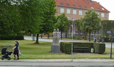 Statue of two sisters was a thank you from Norway to Denmark (1940-45)