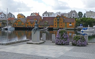 Marilyn Monroe statue on the bank of Smedasundet Sound in Haugesund, Norway