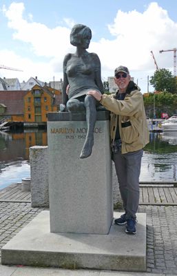 Bill with the Marilyn Monroe statue in Haugesund, Norway