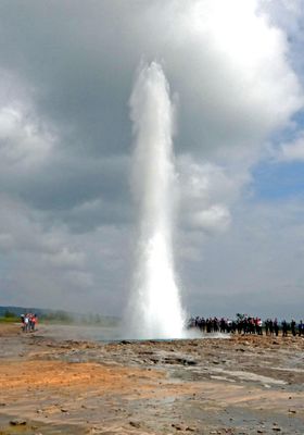 Strokkur Geyser shoots to heights of 100 feet every 6-10 Minutes