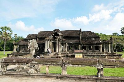 One of two libraries on either side of the causeway to Angkor Wat