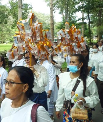 Money as an offering when pilgrims reach their destination