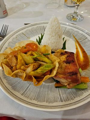 More good Cambodian food at dinner
