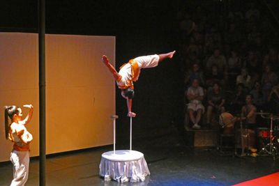 Phare Ponleu Selpak student acrobats