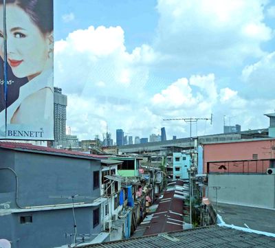 Crowded neighborhood in Bangkok