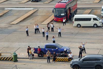Farewell from tour guides and bus drivers in Thailand