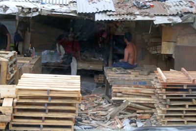 Estimates put the number of people living in makeshift homes in Jakarta at 4 percent