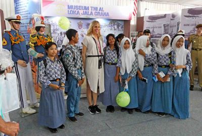 Suzy (6 feet tall and blonde) was a popular photo subject at the Indonesian Exhibition