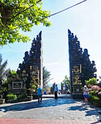 Gate to Tanah Lot temple