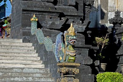 Tanah Lot temple guardian dragons at one of the gates