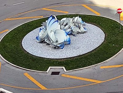 Sculpture in the roundabout at Fort Lauderdale Cruise Terminal