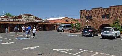 Lunch stop at Cameron Trading Post (Arizona)