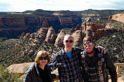 Photo bomb at the Coke Ovens in Colorado National Monument