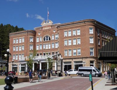 Franklin Hotel in Deadwood (1903) has hosted Teddy Roosevelt, Babe Ruth, and John Wayne (to name a few)