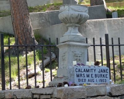 Grave of Calamity Jane in Mt. Moriah Cemetery