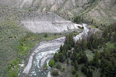 Driving above the Yellowstone River