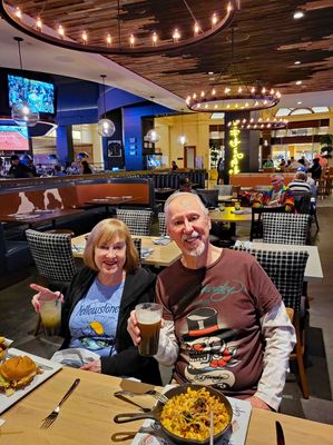 Dinner at Guy Fieri's Flavortown Sports Kitchen in Las Vegas