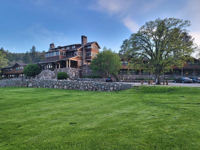 Arriving at Custer State Game Lodge