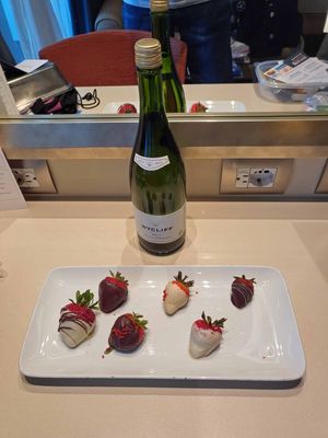 Champagne and chocolate covered strawberries from our cruise agent