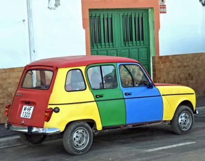 Interesting car near Playa del Roque de las Bodega.jpg