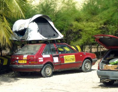 Rally car from the Netherlands finished the race in Senegal.JPG