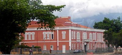 Supreme Court building Sao Tome & Principe.JPG