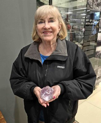 Susan holding replica Cullinan Diamond -- largest gem-quality rough diamond ever found,(weighing 3,106 carats).jpg