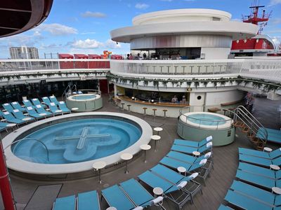 Hot Tubs on the Resilient Lady